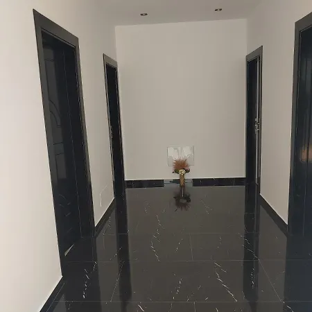 Πανσιόν Leozeka