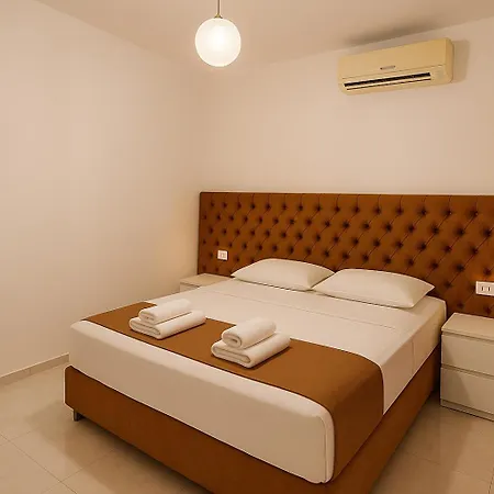 Leozeka Πανσιόν Εξαμίλιο