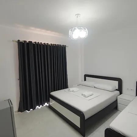 Leozeka Gasthuis Ksamil