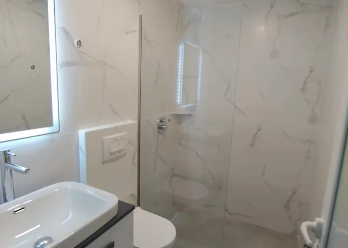 Affittacamere Leonel Zeka Ksamil