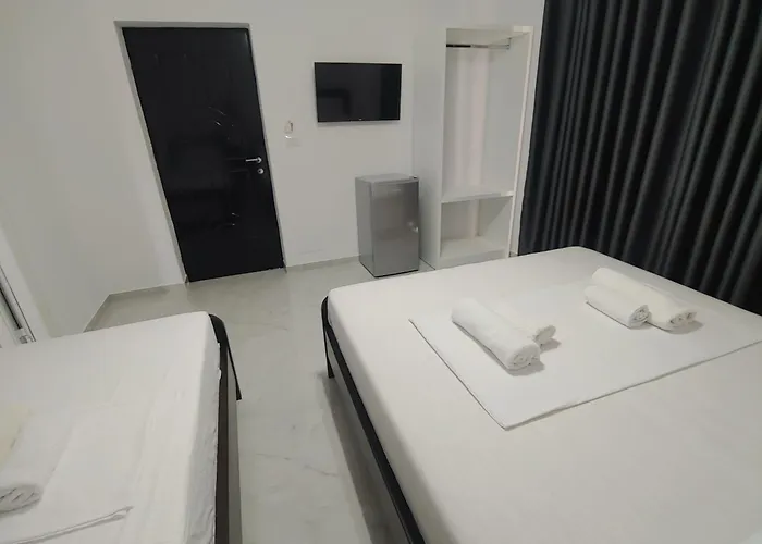 Leonel Zeka 4* Ksamil