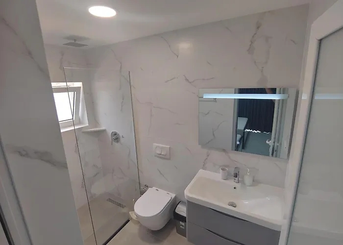 Leonel Zeka 4* Ksamil