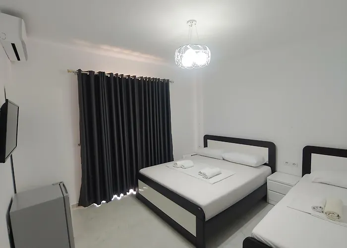 Leonel Zeka Affittacamere Ksamil