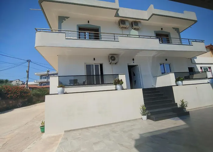 Leonel Zeka Affittacamere 4*